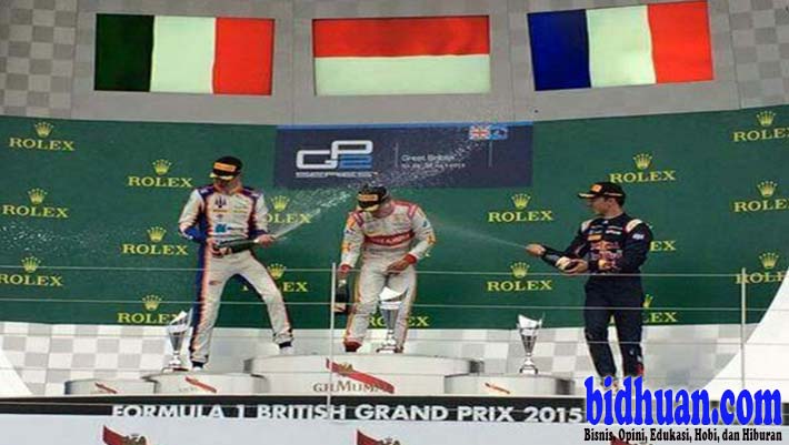 Luar Biasa! Video Rio Haryanto Naik Podium Kembali di GP2 Silverstone Inggris