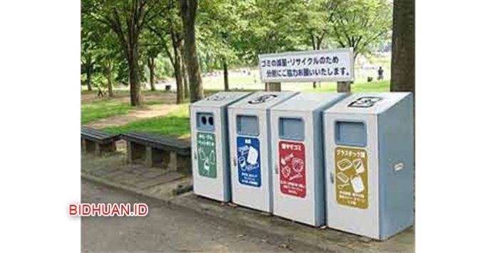 Rutinitas Membuang Sampah di Kampus Jepang